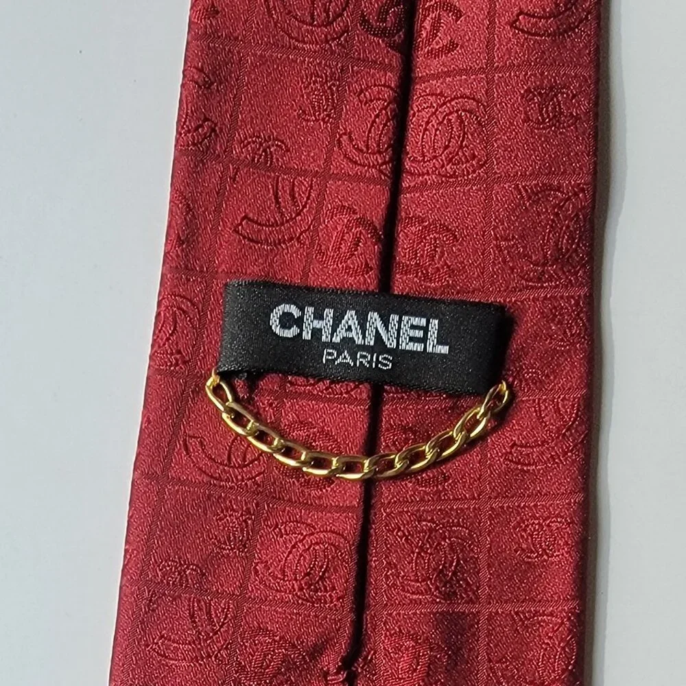 CHANEL Men's Vintage Tie 100% Silk Made in Italy deep red with CCs_5
